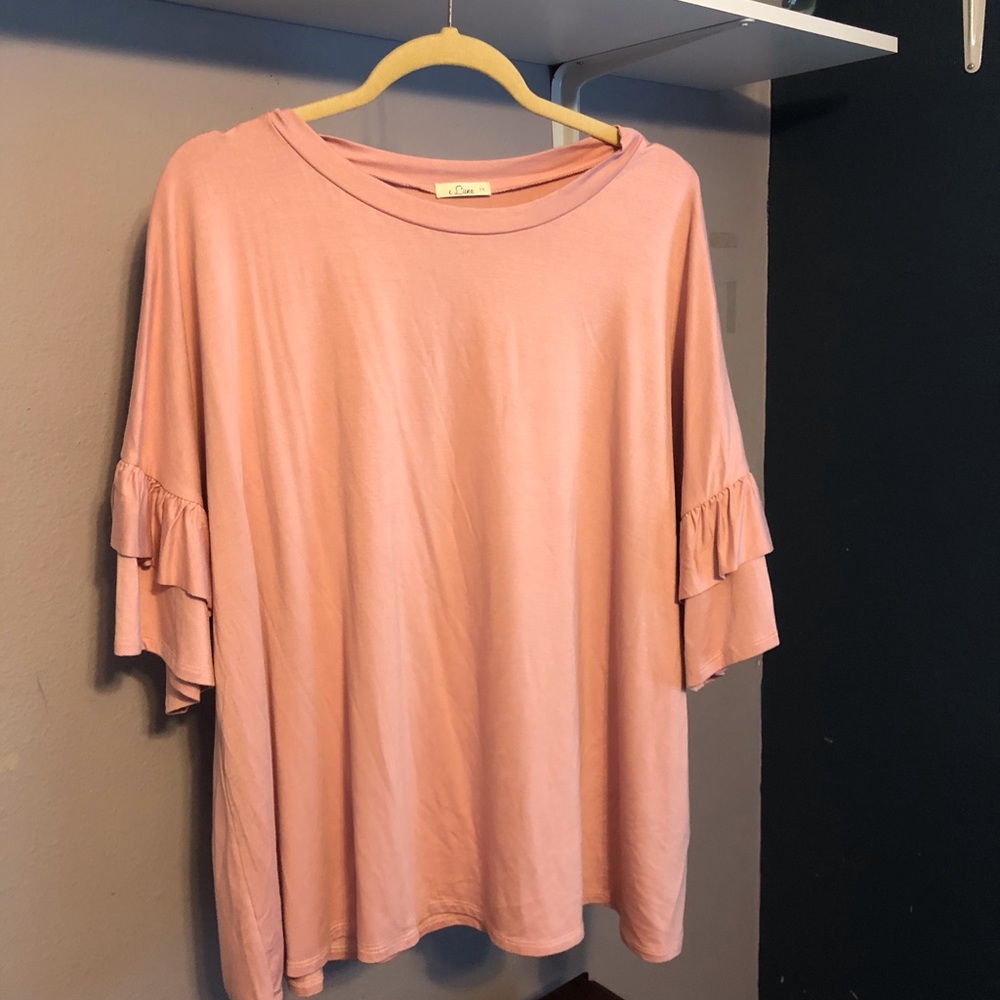 Luna Ruffle shirt